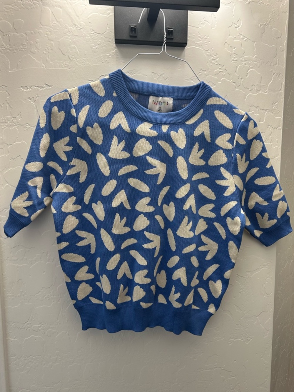 Compania Fantastica short sleeved sweater, size M, like new